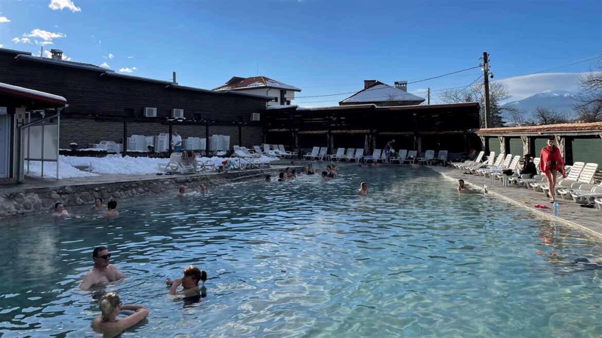 Izgreva hot springs bansko in winter